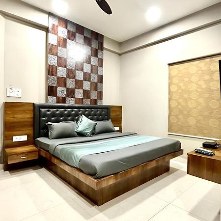 Hotel Evanka Indore Ngoại thất bức ảnh