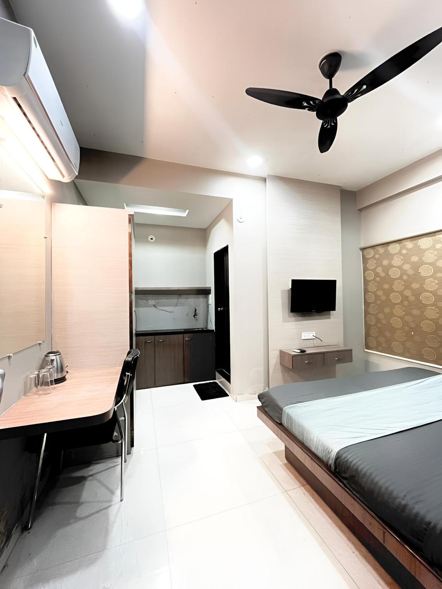 Hotel Evanka Indore Ngoại thất bức ảnh