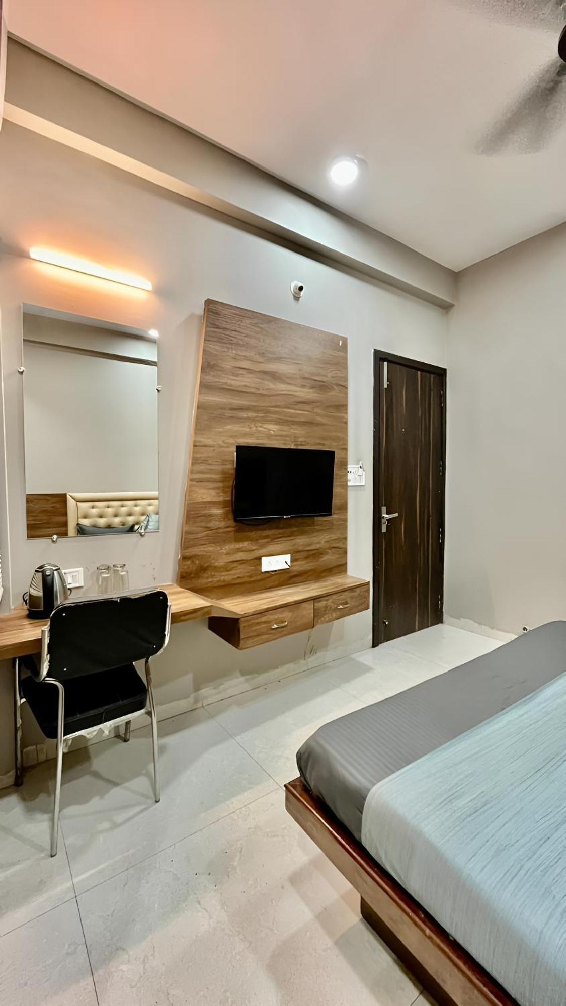 Hotel Evanka Indore Ngoại thất bức ảnh